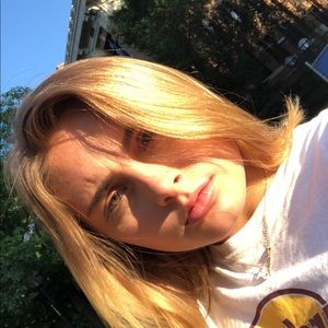 Meet your Posher, Anna